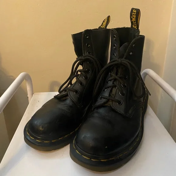 Martens Shoes Top Condition Dr Martens Poshmark
